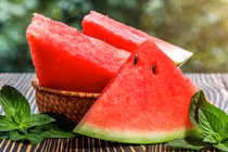 Mẹ bầu ăn dưa hấu giảm ốm nghén, con lớn nhanh như thổi