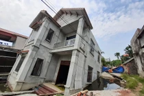 3 tháng sau sự cố hố tử thần 'nuốt' nhà, người dân vẫn phải đi ở nhờ