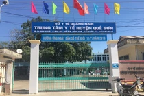 Can ngăn gã đàn ông đánh vợ, bảo vệ bị đâm chết