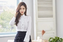 Xem mỹ nhân Việt chọn sơ mi công sở sang trọng và siêu sành điệu 