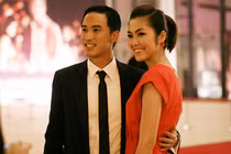 Tăng Thanh Hà đánh dấu cột mốc 10 năm bên ông xã Louis Nguyễn