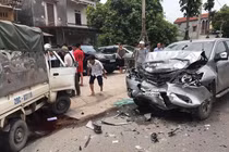 Hai xe đấu đầu ở Thái Nguyên, tài xế tử vong