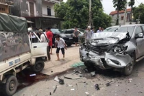 Hai xe đấu đầu ở Thái Nguyên, tài xế tử vong