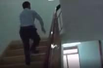 Video: Tránh phóng viên, Linh "nựng" chạy như VĐV điền kinh