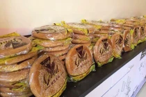 Té ngửa bánh trung thu TQ “ồ ạt” về Việt Nam giá rẻ không tưởng 