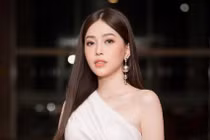 Á hậu Phương Nga khoe body nóng bỏng với bikini đốt mắt fans