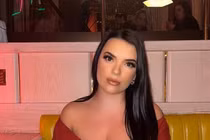 Tốt nghiệp ngành luật, nữ sinh nóng bỏng “quay xe” làm mẫu kiếm tiền tỷ