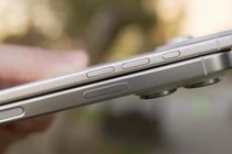 Rò rỉ hình ảnh cho thấy độ mỏng đáng kinh ngạc của iPhone 17 Air