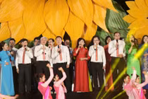 Bí thư Thành ủy Hải Dương hát mừng “Đất nước trọn niềm vui”