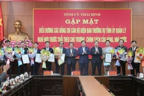 Thái Bình: 17 cán bộ diện Ban Thường vụ Tỉnh ủy nghỉ hưu sớm