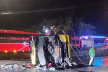 Tận mục cảnh sát Phú Yên cứu hộ nạn nhân vụ lật xe khách