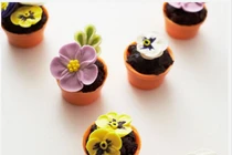 9 ý tưởng trang trí bánh ngọt tuyệt đẹp với hoa