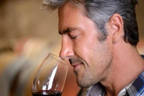 Con mắc nhiều bệnh bẩm sinh nếu bố có thói xấu này 