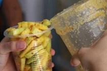 Hai món lắc "làm mưa làm gió" đường phố Sài Gòn