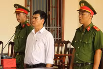 Bắt giam cựu giảng viên ở Cần Thơ ngay tại tòa