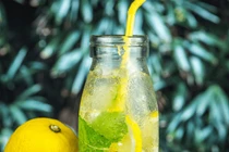 Những lợi ích "thần kỳ" của việc uống nước chanh vào buổi sáng