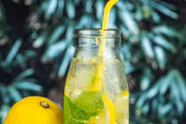 Những lợi ích "thần kỳ" của việc uống nước chanh vào buổi sáng