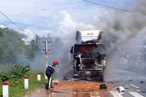 Xe đầu kéo tông liên hoàn, một phụ nữ tử vong