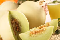 Ăn dưa lê tuyệt đối đừng bỏ hạt bởi những tác dụng "thần kỳ" này