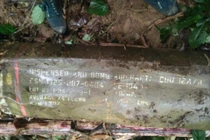 Đi nhặt củi, người dân phát hiện quả bom “khủng” gần 2m