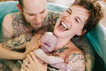 Tình mẫu tử thiêng liêng qua các bức ảnh