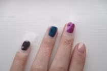 Mẹo dùng băng dính khắc phục các sự cố làm đẹp