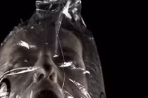 Bộ ảnh sốc biểu hiện nỗi sợ hãi về sức khỏe