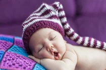 Lý do chính đáng trẻ sơ sinh không cần nằm gối