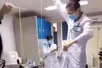 Hoảng hồn sán dây dài 5m trong ruột do ăn sashimi