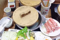 Ngắm nhà hàng lẩu Hello kitty mới mở cute nhất quả đất