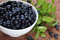 6 công thức dưỡng da toàn diện với việt quất 