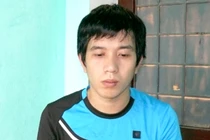 Mang dao, côn đi thu tiền “bảo vệ”