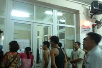 Xe tải "đối đầu" xe khách, 20 người bị thương nặng