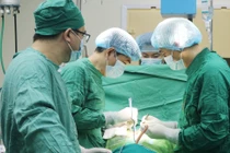 View - Tức nặng ngực không ngờ u trung thất đè ép tim, phổi | Báo Tri thức và Cuộc sống - TIN TỨC PHỔ BIẾN KIẾN THỨC 24H