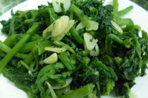 Bỏ ngay sai lầm khi dùng tỏi nhiều nhà mắc