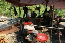 Hàng loạt người chết tức tưởi vì... vàng