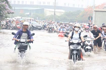 Miền Bắc có mưa rào và dông, đề phòng tố lốc, gió giật mạnh