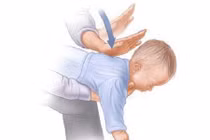 Bé gái tử vong do sặc cháo ở điểm giữ trẻ không phép