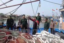 Hội nghề cá cực lực phản đối Hải cảnh Trung Quốc phá hoại tàu ngư dân