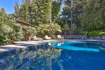 Ngắm biệt thự xinh đẹp Angelina Jolie thuê sau khi ly hôn