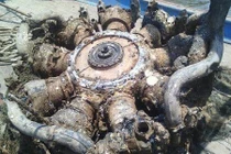 Ngư dân Nghệ An vớt được khối kim loại có hình thù lạ