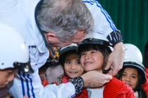 Ảnh ấn tượng của Đại sứ Mỹ trong chuyến đạp xe xuyên Việt