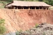 Thanh Hóa: Sạt lở đất “nuốt chửng” 1 ngôi trường