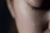 Đắng lòng mẹ chồng bảo: Không sinh được con trai thì để cho người khác