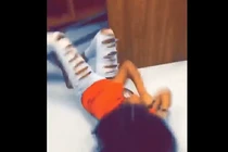 Giới trẻ thế giới "sốt" trào lưu đánh nhau với không khí