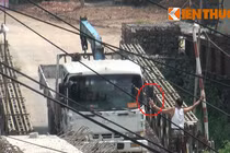 HN: Kỳ lạ nộp phí...qua sông tại dự án xây dựng cầu Hòa Viên