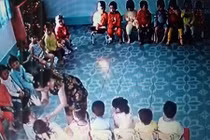 Lộ clip giáo viên đánh trẻ mầm non ở Kon Tum