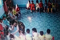 Lộ clip giáo viên đánh trẻ mầm non ở Kon Tum