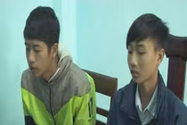 Khởi tố 2 học sinh đánh vỡ xương sọ bạn học