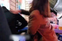 Mải chơi điện tử, thanh niên bị bạn gái tát túi bụi giữa quán